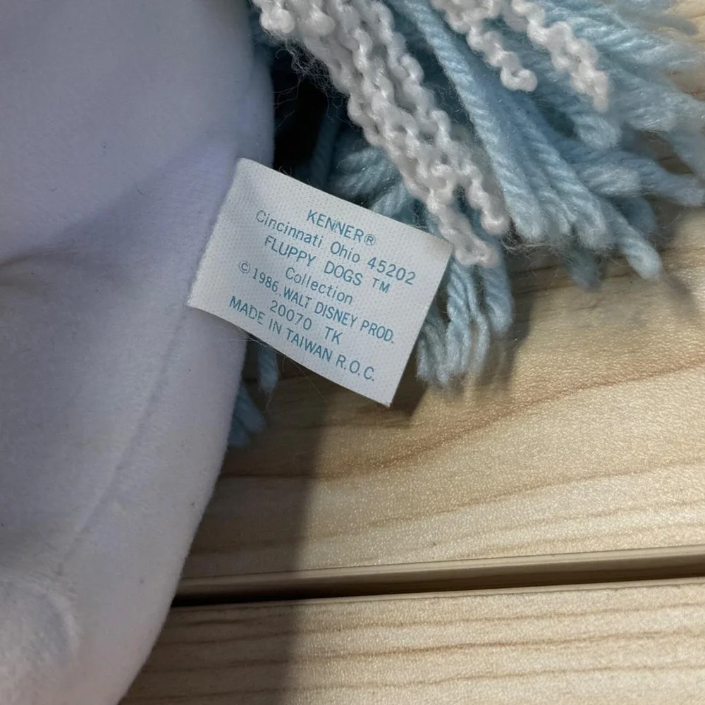 Kenner Fluppy Dog Plush Puppy Toy Blue White Yarn Mane‎ 1986 Vintage Yarn Hair